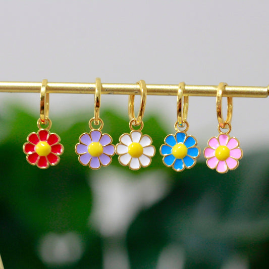 Daisy Huggie Hoops
