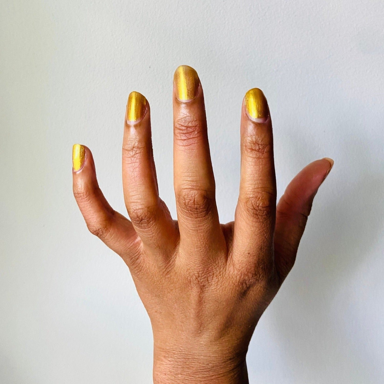 metallic nail polish, gold shimmer nail polish, vegan polish in gold