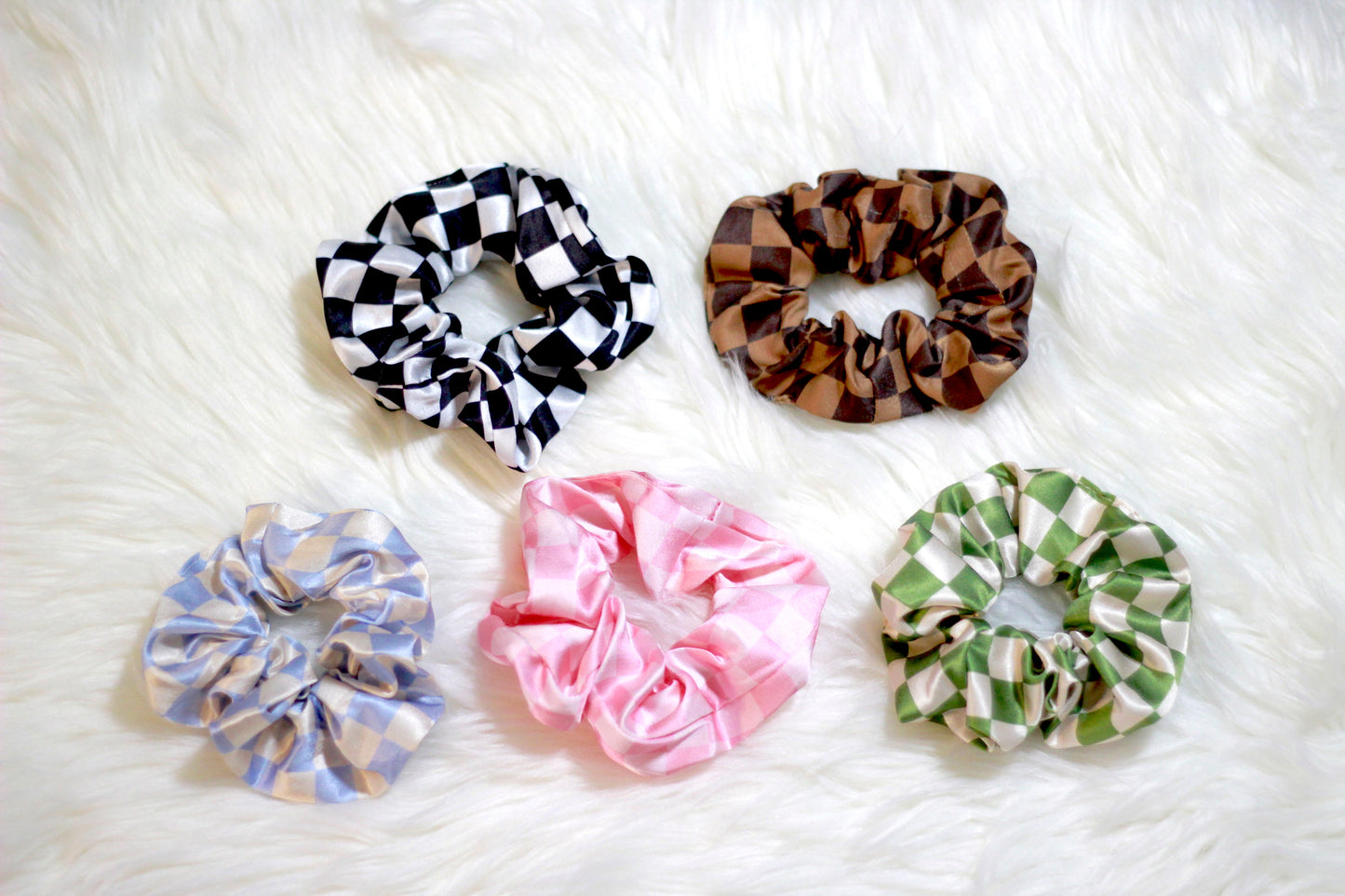 checkered scrunchies, brown green pink blue black and white scrunchies, tiktok trend accessories